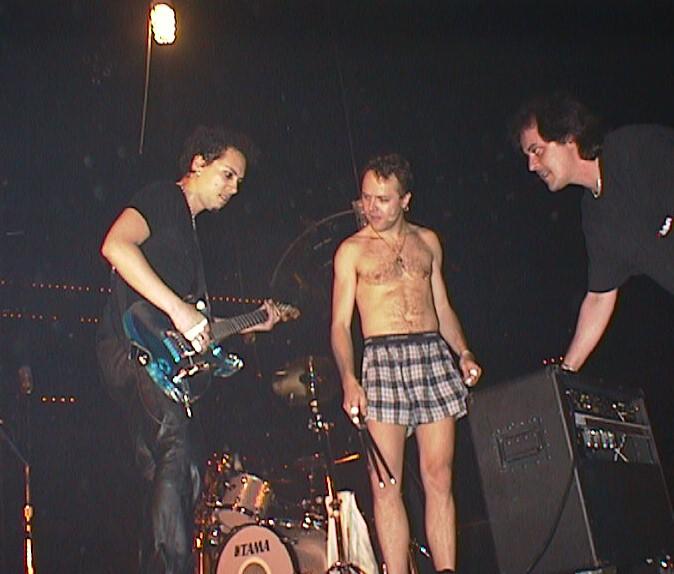 Photo gallery from the gig in Houston, TX shot on April 28, 1997